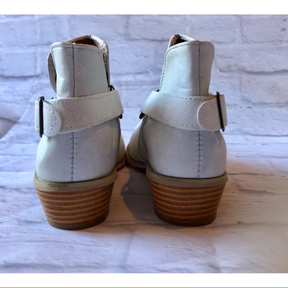 NEW Champagne Booties - Picture 5 of 8